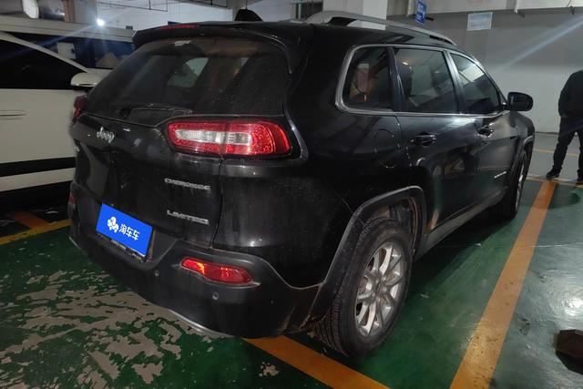 Jeep Cherokee 2017 2.4L Leading – фото 9