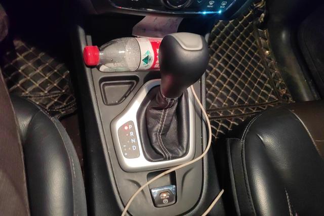 Jeep Cherokee 2017 2.4L Leading – фото 16