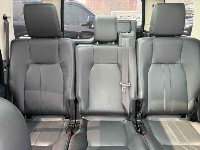 Land Rover Discovery 2016 модификация 3.0 SC Obsidian Black Collector Edition Edition SE – фото 7