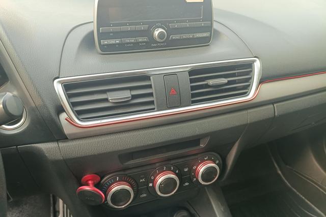 Mazda3 Axela 2014 Sedan 1.5L Manual Comfort – фото 15