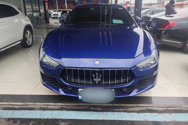 Ghibli Модель 2018 года 3.0T 350Hp Standard Edition – фото 3