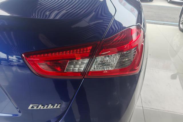 Ghibli Модель 2018 года 3.0T 350Hp Standard Edition – фото 8