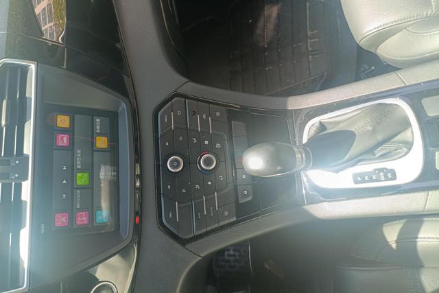Ruiteng 2016 1.5TGI TST Luxury – фото 15
