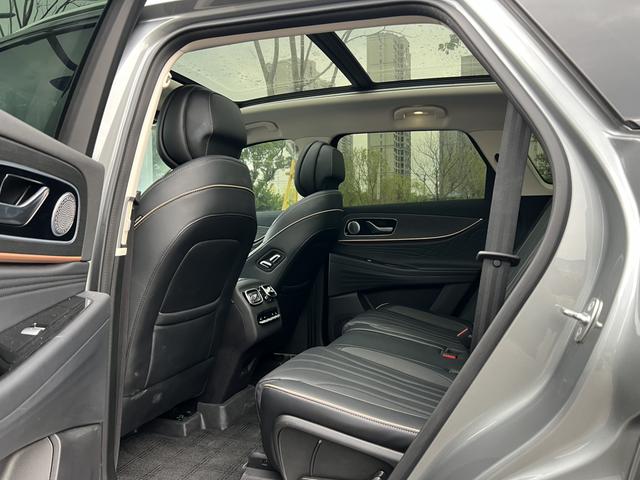 Chery Tiggo 9 2024 модификация 2.0T DCT 2WD Chao Com f ort Zun Shang Edition – фото 9