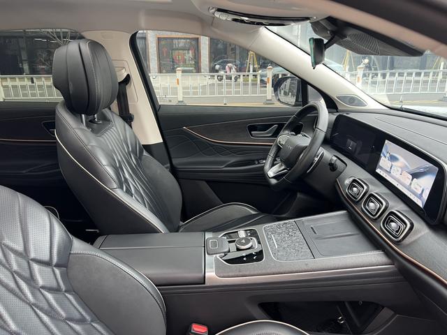 Chery Tiggo 9 2024 модификация 2.0T DCT 2WD Chao Com f ort Zun Shang Edition – фото 10