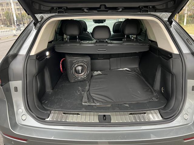 Chery Tiggo 9 2024 модификация 2.0T DCT 2WD Chao Com f ort Zun Shang Edition – фото 18