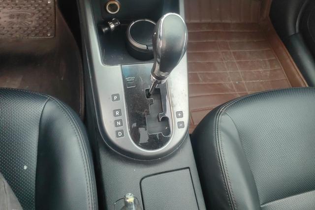 Kia Forte 2012 модификация 1.6L AT Premium Memorial Edition – фото 16
