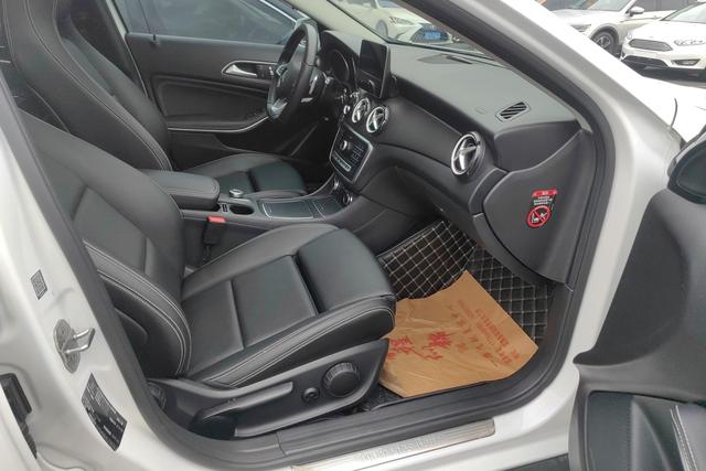 Mercedes-Benz GLA 2019 GLA 200 Dynamic – фото 6