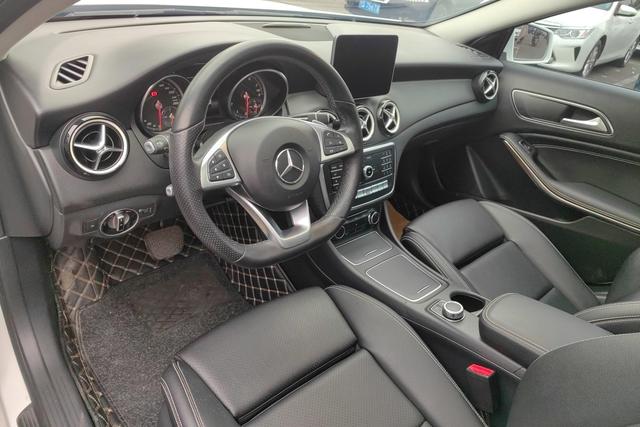 Mercedes-Benz GLA 2019 GLA 200 Dynamic – фото 14