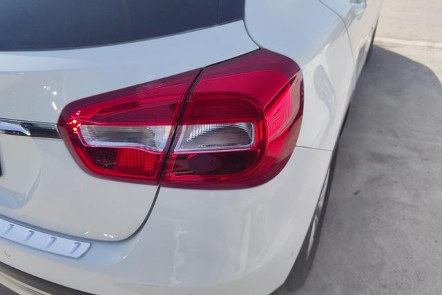 Mercedes-Benz GLA 2017 GLA 200 Dynamic – фото 8