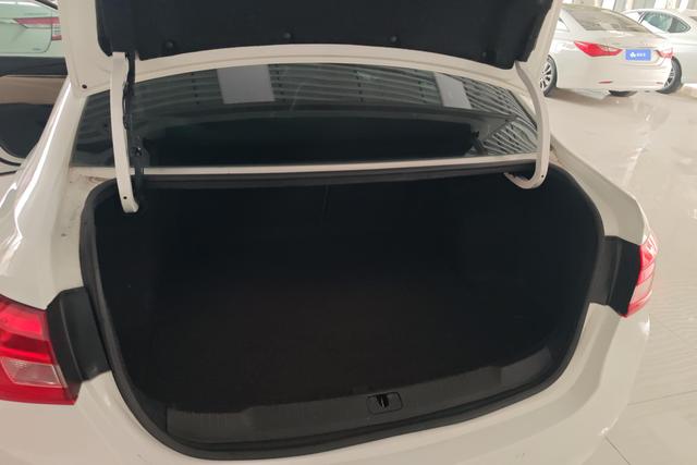 Buick Excelle 2015 модификация 15N Automatic Elite – фото 11