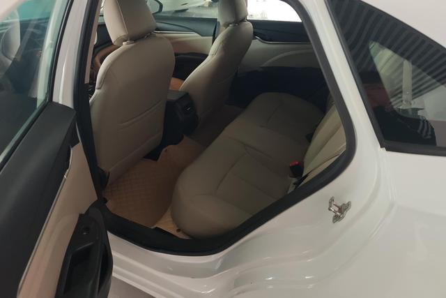 Buick Excelle 2015 модификация 15N Automatic Elite – фото 13