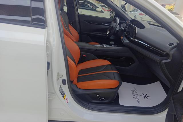 Changan UNI-V 2024 1.5T Premium Sport – фото 6