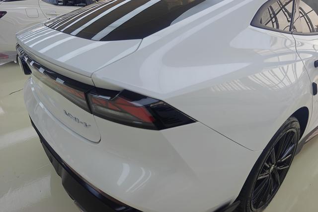 Changan UNI-V 2024 1.5T Premium Sport – фото 8