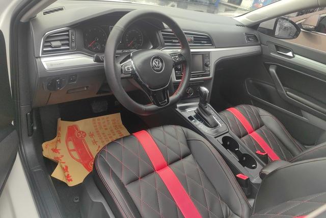 Volkswagen Lamando 2019 230TSI DSG Fashion China V I – фото 14