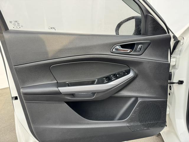 Ford Focus Sedan 2019 Facelift 1.5L Automatic Value Enjoyment TPMS China VI – фото 12