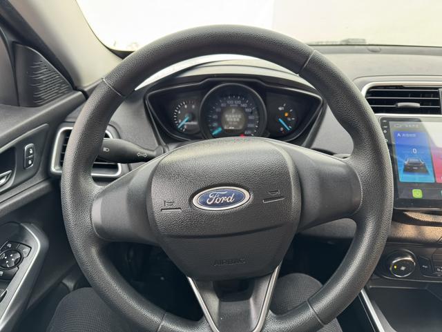 Ford Focus Sedan 2019 Facelift 1.5L Automatic Value Enjoyment TPMS China VI – фото 13