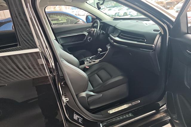 Haval H6 2013 Upgrade 1.5T Manual FWD Elite Модель 2018 года Blue Label 2.0T Automatic Luxury – фото 6