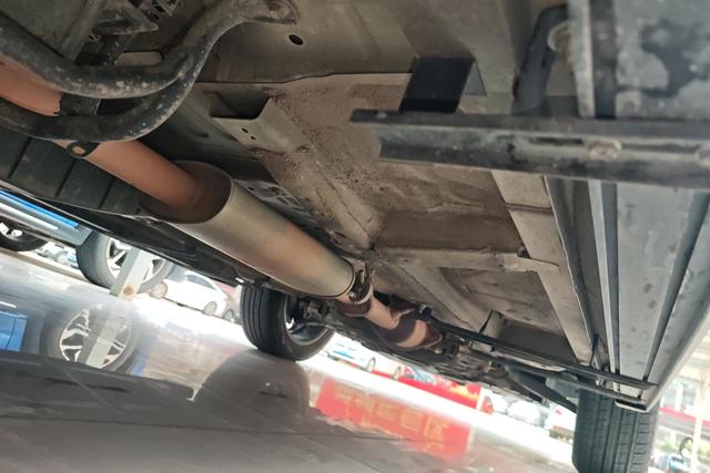 Haval H6 2013 Upgrade 1.5T Manual FWD Elite Модель 2018 года Blue Label 2.0T Automatic Luxury – фото 7