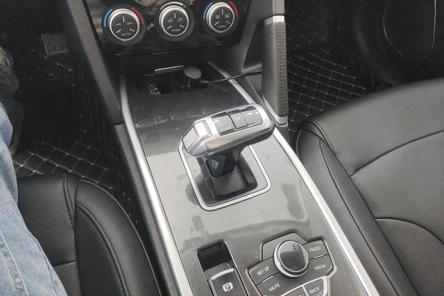 Haval H6 2013 Upgrade 1.5T Manual FWD Elite Модель 2018 года Blue Label Sports Edition 1.5T автоматическое 2WD Elite – фото 16