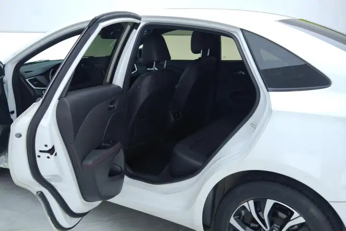 Chevrolet Corolla 2022 Model Mild Hybrid RS 330T Automatic Enjoy Edition – фото 15