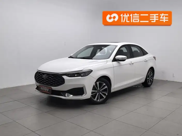 Ford Escort 2021 Model 1.5L Automatic Diamond Edition – фото 1