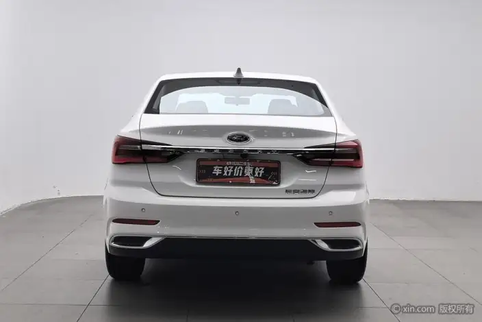 Ford Escort 2021 Model 1.5L Automatic Diamond Edition – фото 3