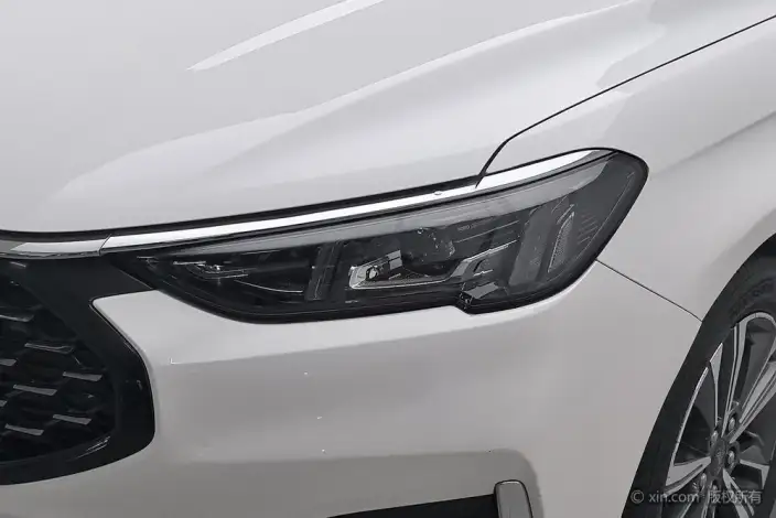 Ford Escort 2021 Model 1.5L Automatic Diamond Edition – фото 7
