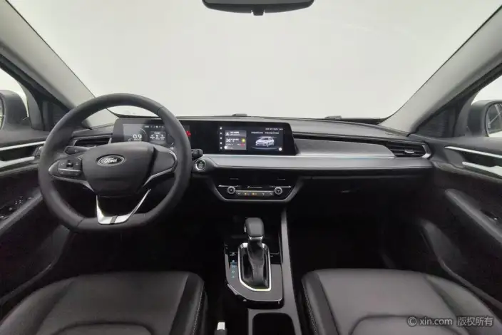 Ford Escort 2021 Model 1.5L Automatic Diamond Edition – фото 12