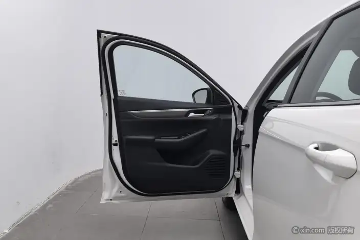 Ford Escort 2021 Model 1.5L Automatic Diamond Edition – фото 21