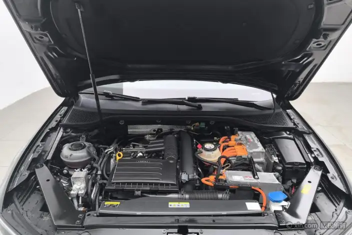 Volkswagen Magotan PHEV 2022 Model Luxury Model – фото 5