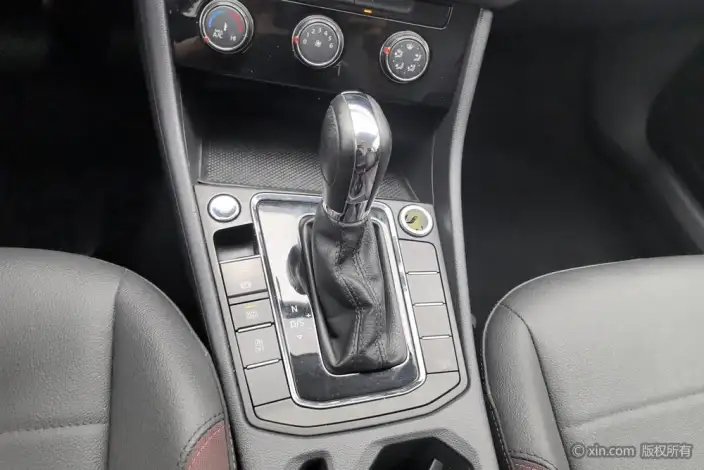 Volkswagen Bora 2021 Model 1.5L Automatic Comfort Zhilian Edition – фото 14