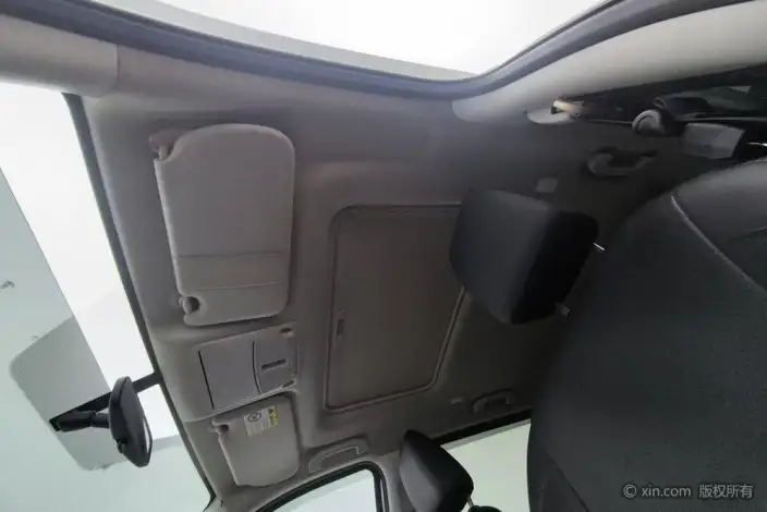 Nissan Terra 2020 Model 2.5L Automatic 4WD Deluxe Edition – фото 20