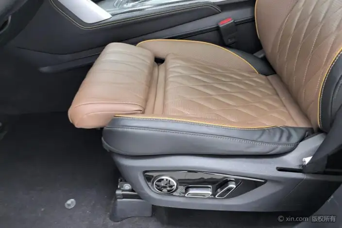 BYD Tang DM 2021 Model DM-i 1.5T 112KM Zunrong Model – фото 18