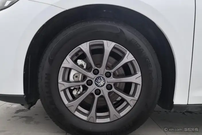 QinL DM 2024 Model DM-i 80KM Leading Model – фото 9