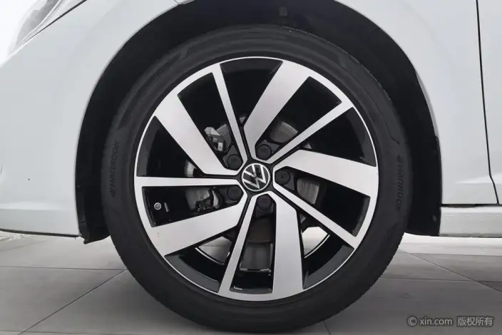 Volkswagen Sagitar 2025 Model 300TSI DSG Superior Edition – фото 8