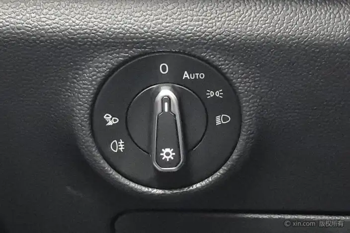 Volkswagen Sagitar 2025 Model 300TSI DSG Superior Edition – фото 15