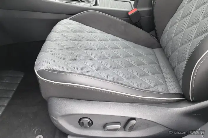 Volkswagen Sagitar 2025 Model 300TSI DSG Superior Edition – фото 17