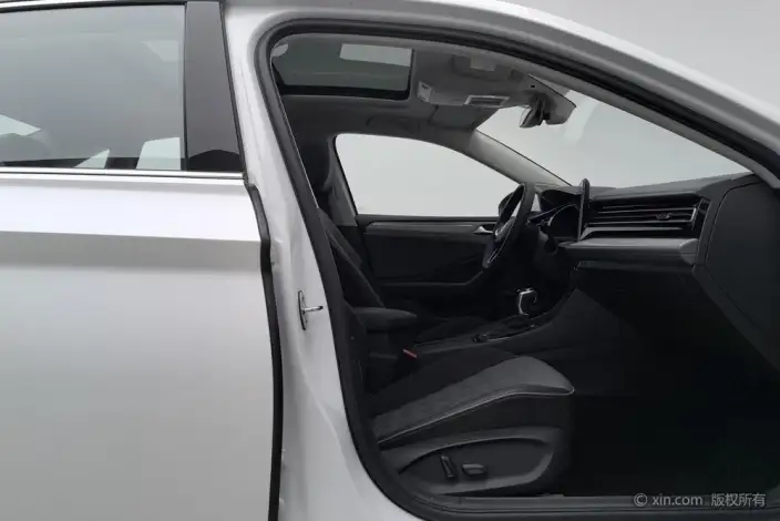 Volkswagen Sagitar 2025 Model 300TSI DSG Superior Edition – фото 24