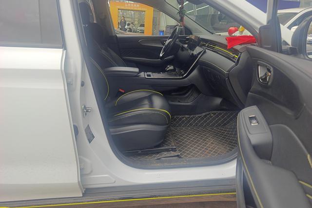Roewe RX5 2021 PLUS 330TGI Automatic Guochao Smart Premium – фото 6