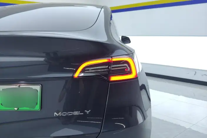 Model Y 2024 Model Rear-wheel drive version – фото 6