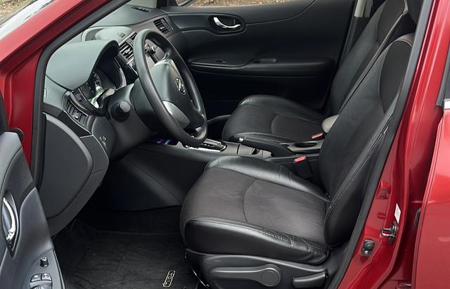 Nissan Tiida 2011 1.6L CVT Comfort – фото 9