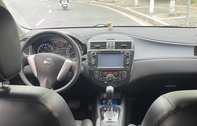 Nissan Tiida 2011 1.6L CVT Comfort – фото 10