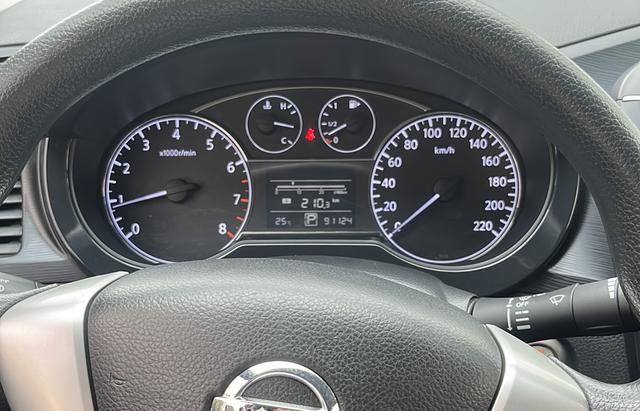 Nissan Tiida 2011 1.6L CVT Comfort – фото 12