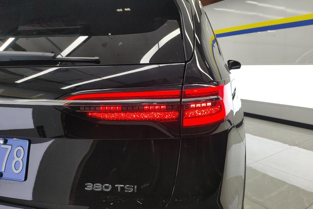 Viloran 2022 380TSI Zunchi Edition – фото 8