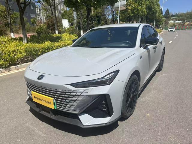 Changan UNI-V iDD 2024 Blue Whale Intelligent Electric iDD 136km Intelligent Fun
