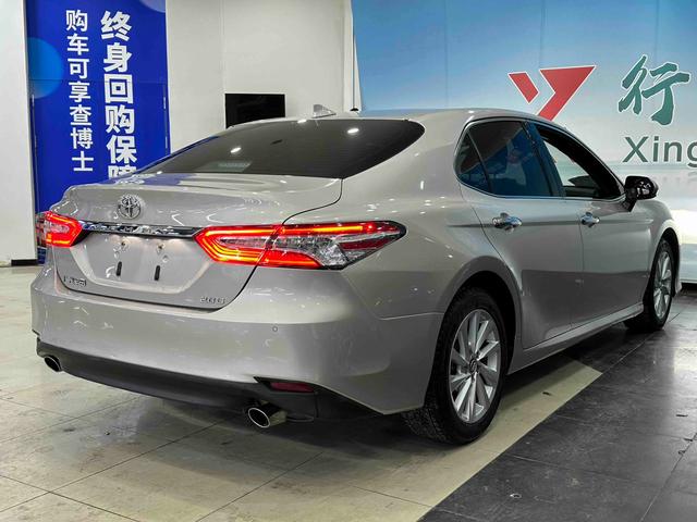 Toyota Camry 2023 2.0G Luxury – фото 4