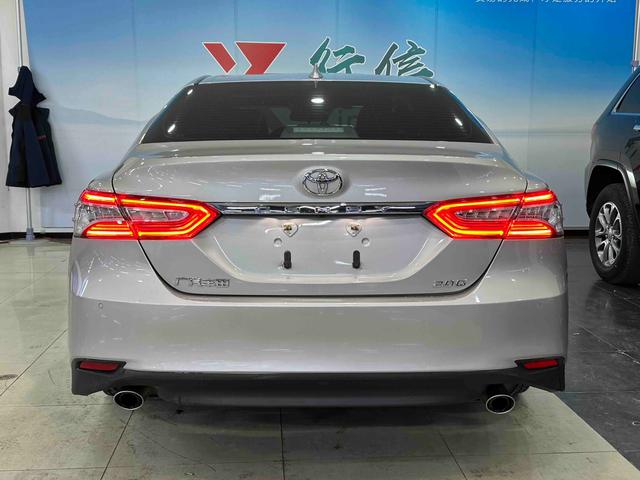 Toyota Camry 2023 2.0G Luxury – фото 5