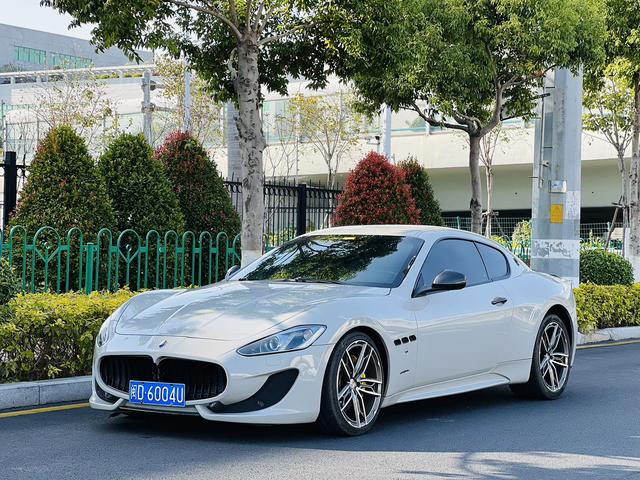 GranTurismo 2013 модификация 4.7L Sport Automatic – фото 1