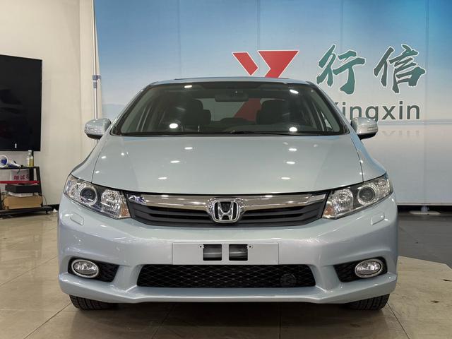 Honda Civic 2012 модификация 1.8L автоматическое Deluxe Edition – фото 2